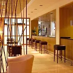 Cortes De Hotel León