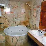 Cortes De Hotel 4*