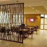 Hotel Cortes De 4*