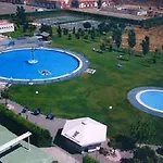 Cortes De Hotel León